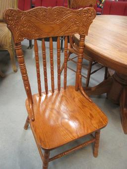 Oak Round Pedestal Table with 4 Chairs