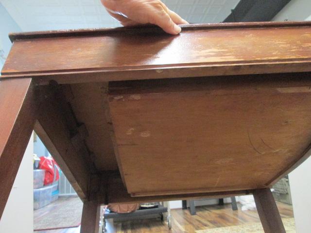 Mahogany Bow Front Side Table with Drawer and Leather Top