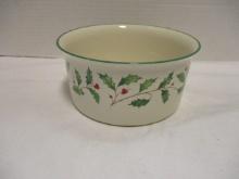 Lenox "Holiday" Bakeware Bowl