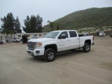 2015 GMC 2500HD Denali Crew-Cab Pickup Truck,