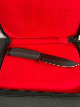 2x New In Box Buck Fixed Blade Knives in Sheathes - Numbered RMEF 480 - See pics