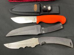 Pair of Fixed Blade Knives, Buck 470 w/ sheath & damaged blade, Rite Edge Orange Handled Knife