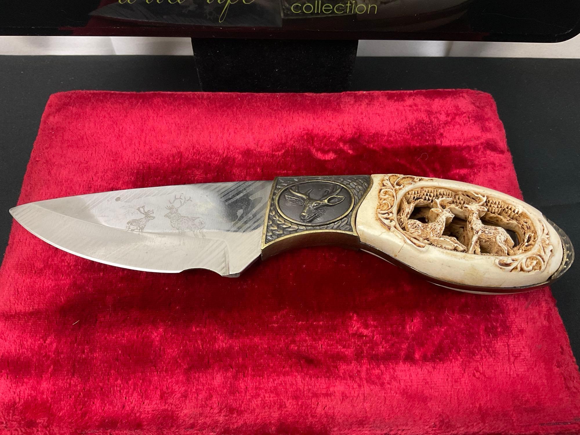 Unique Fixed Blade Knife, Scrimshaw style handle w/ Deer scene