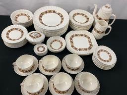 Vintage Copeland Spode China, Madeira Pattern S.3187, approx 74 piece set