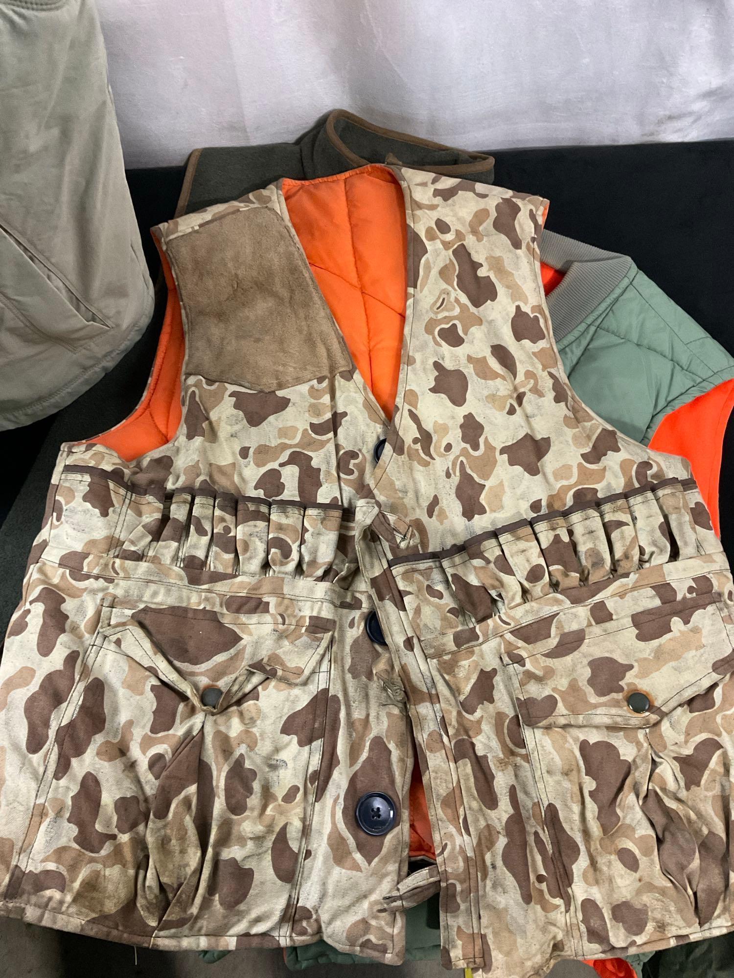 Collection of 5 Vests, Mens size M-L, 2x Ducks Unlimited, 1x L.L.Bean