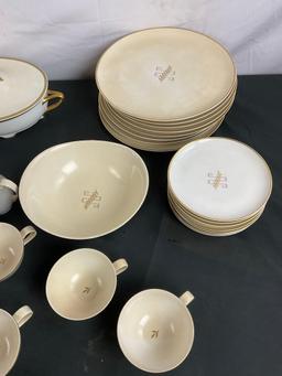 52 pcs Vintage Dorian Syracuse China Porcelain Dinner Service for 8 & 1 Rosenthal Casserole Dish.