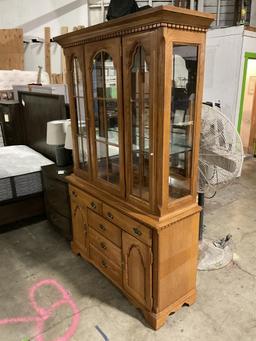 Vintage 2 Piece Oak Broyhill Curio Cabinet Hutch w/ 6 Drawers and 2 Cupboards. See pics.