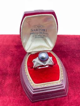 Fabulous 13.23g 14k white gold ring with large black pearl and diamond setting - approx 50+ diamo...