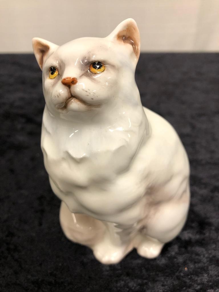 Royal Doulton Cat - 5½"