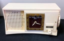 Herald Clock Radio - Model 46C42, 11"x6"x6"