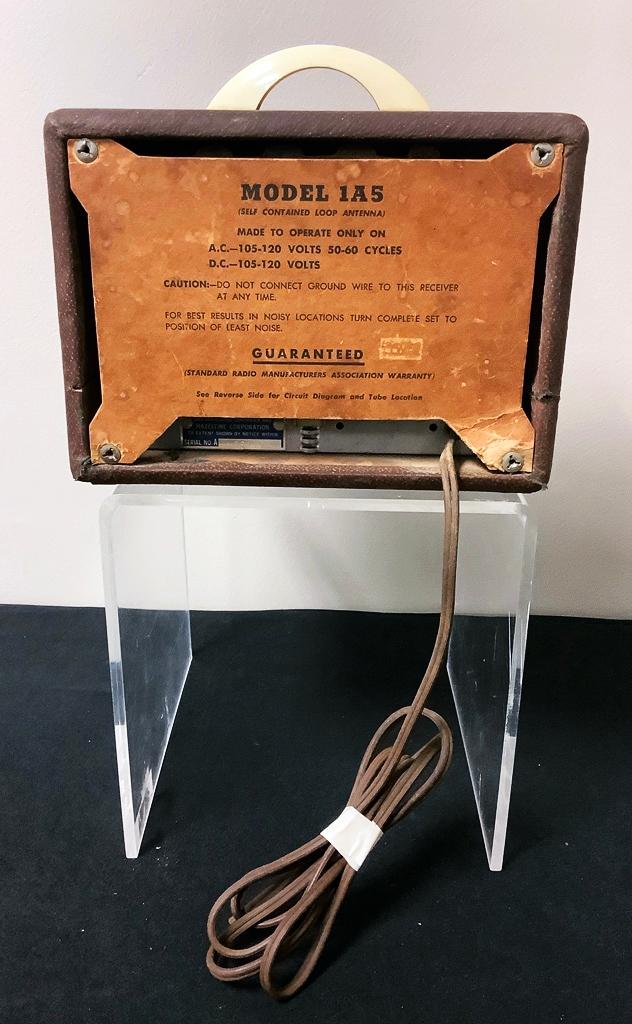 General Television Radio - Model 1A5, 7¼"x5"x7"