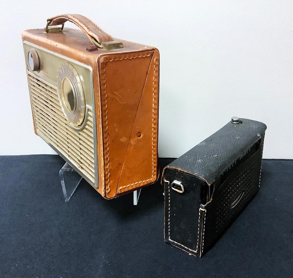 Seven Radio - Leather Case, 9½"x3½"x7½";     Marvel Radio - Leather Case