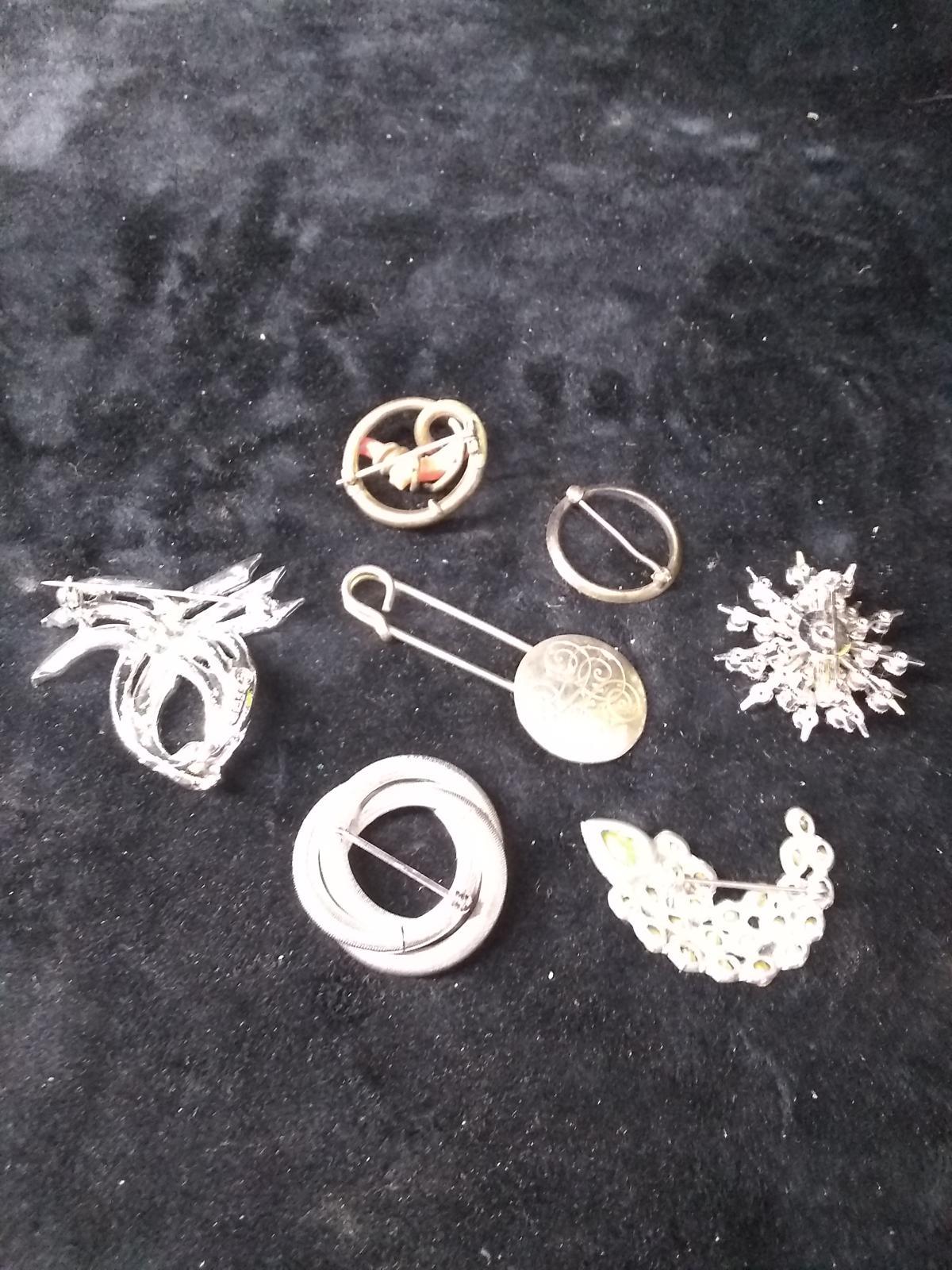 Assorted Vintage Brooches and Pins