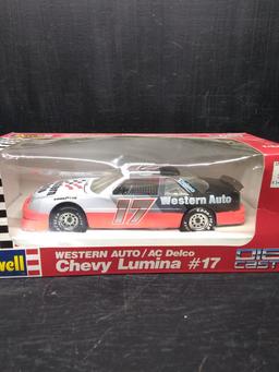 DieCast Model-Chevy Lumina #17