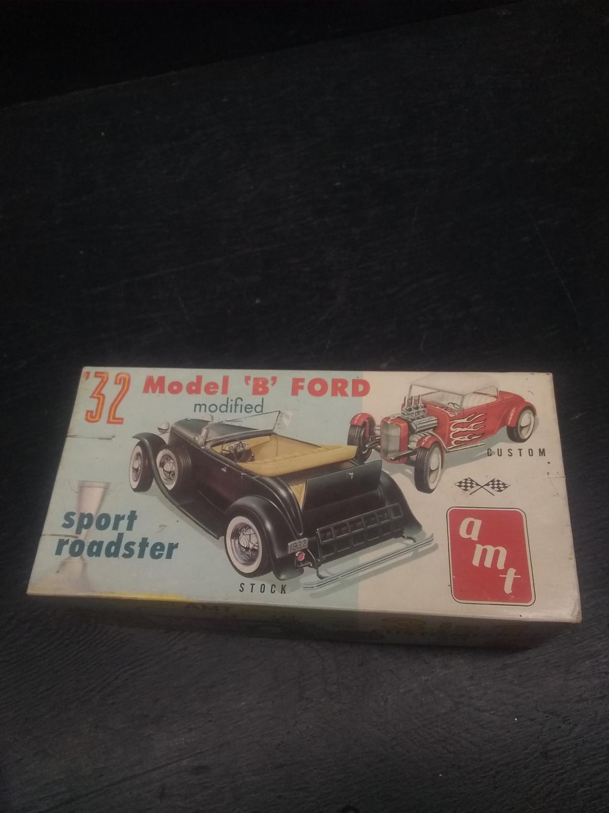 Vintage Model-AMT '32 Model B Ford