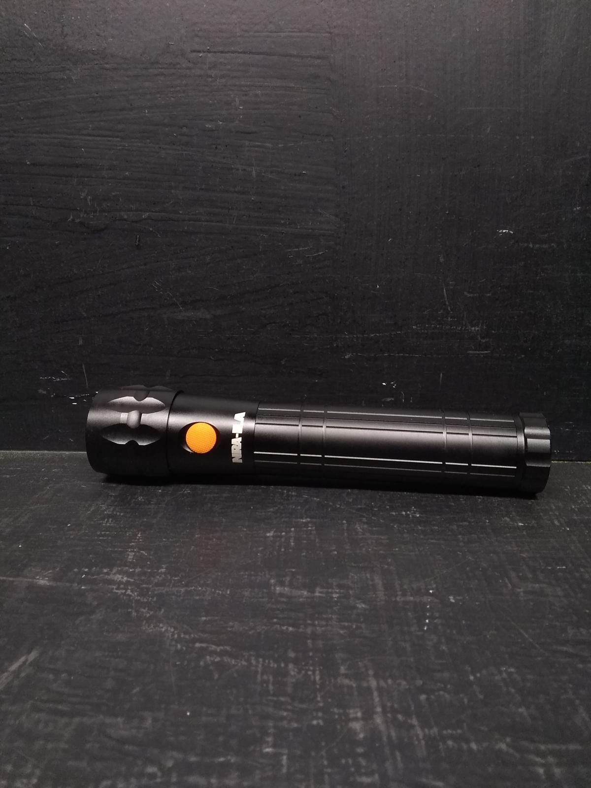 LED Flashlight -NEW