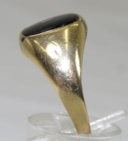 10kt Yellow Gold Onyx Ring