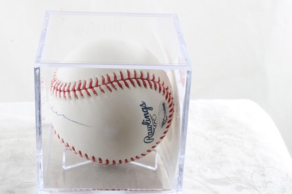 MLB Fan HQ Autographed Baseball Rod Carew