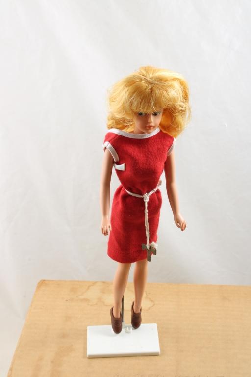 1964 Tressy Key Hair Grows Doll w/Clothes & More