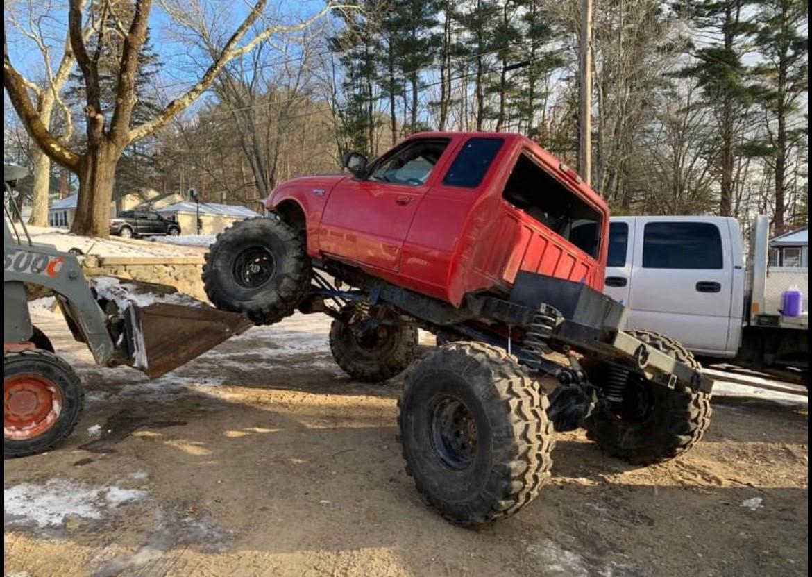 2000 Ford Ranger / Mud Ranger - on a Bronco II Chassis