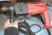 Albion Cordless Caulking Gun and Universal Charger