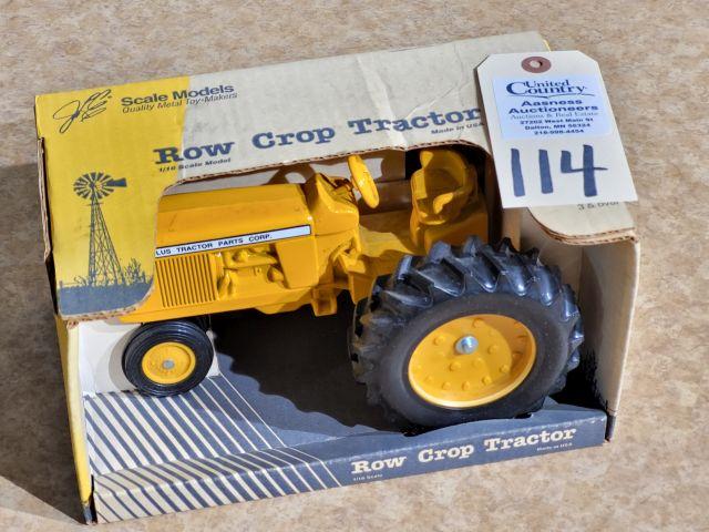 Joe Ertl 1/16 Die Cast John Deere Row Crop Tractor (3010?) "Surplus Tractor Parts Corp" (NIB) Stock