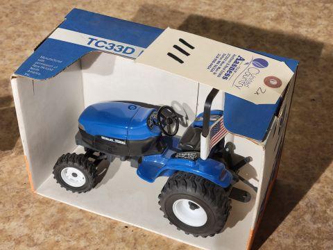 Joe Ertl Scale Models New Holland TC330 MFWD