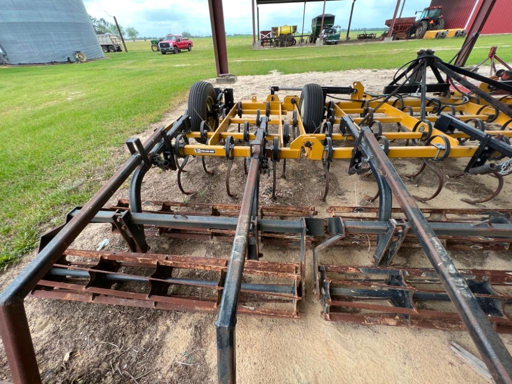 Taylor-Way 875 19ft Hydraulic Fold Field Cultivator