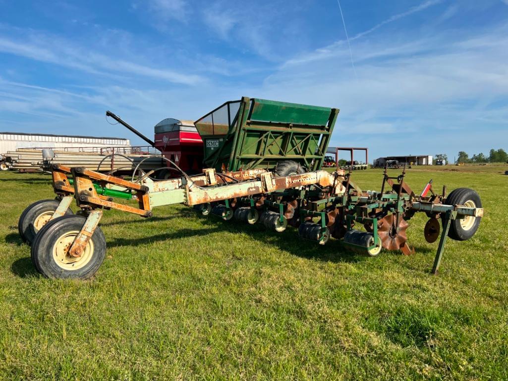 KMC No-Till with Lift Assist Wheels