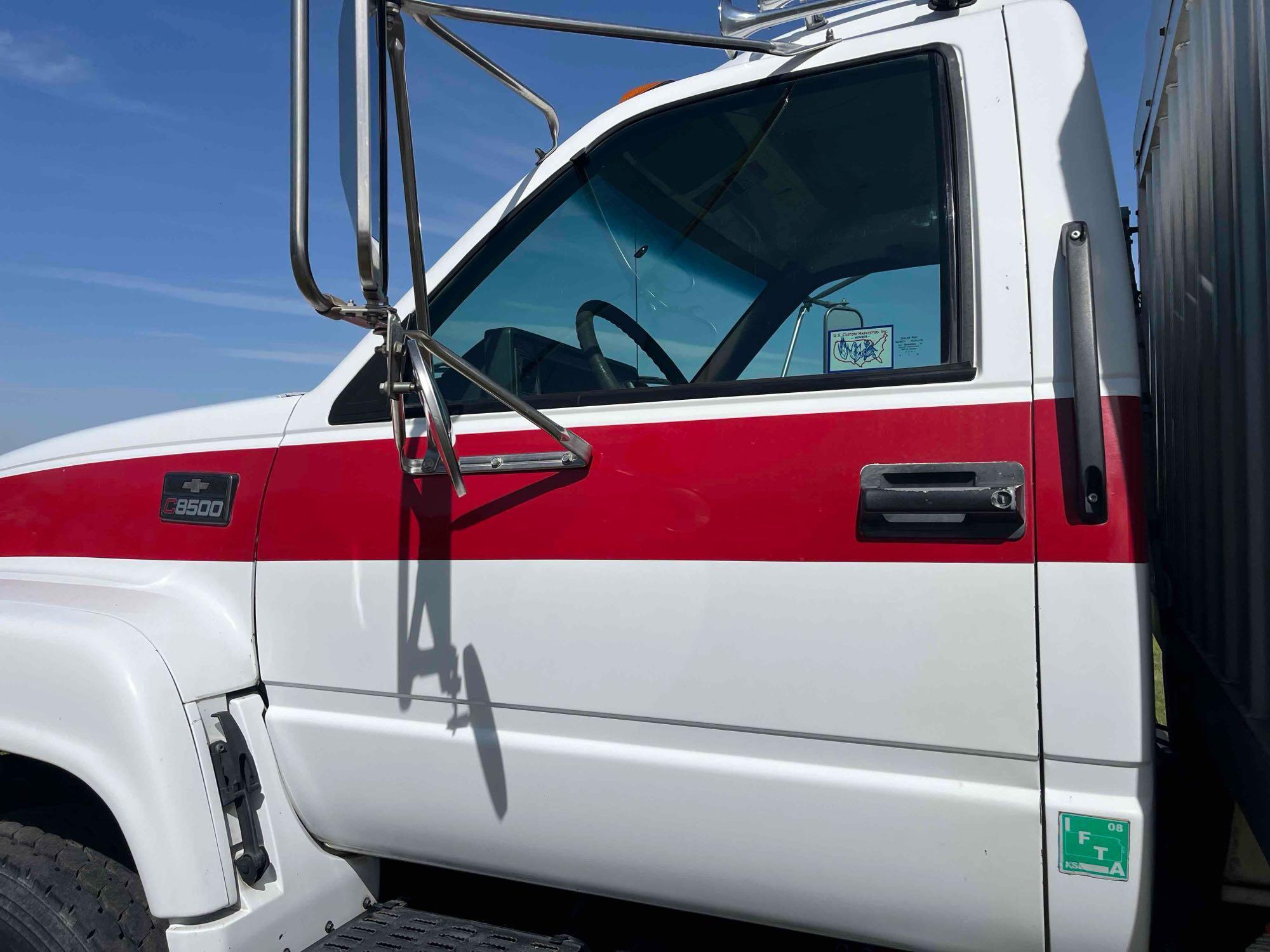 1998 Chevrolet 8500 Grain Truck