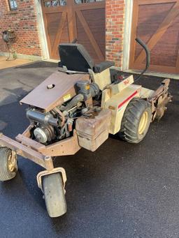 2001 Grasshopper Zero-Turn Mower