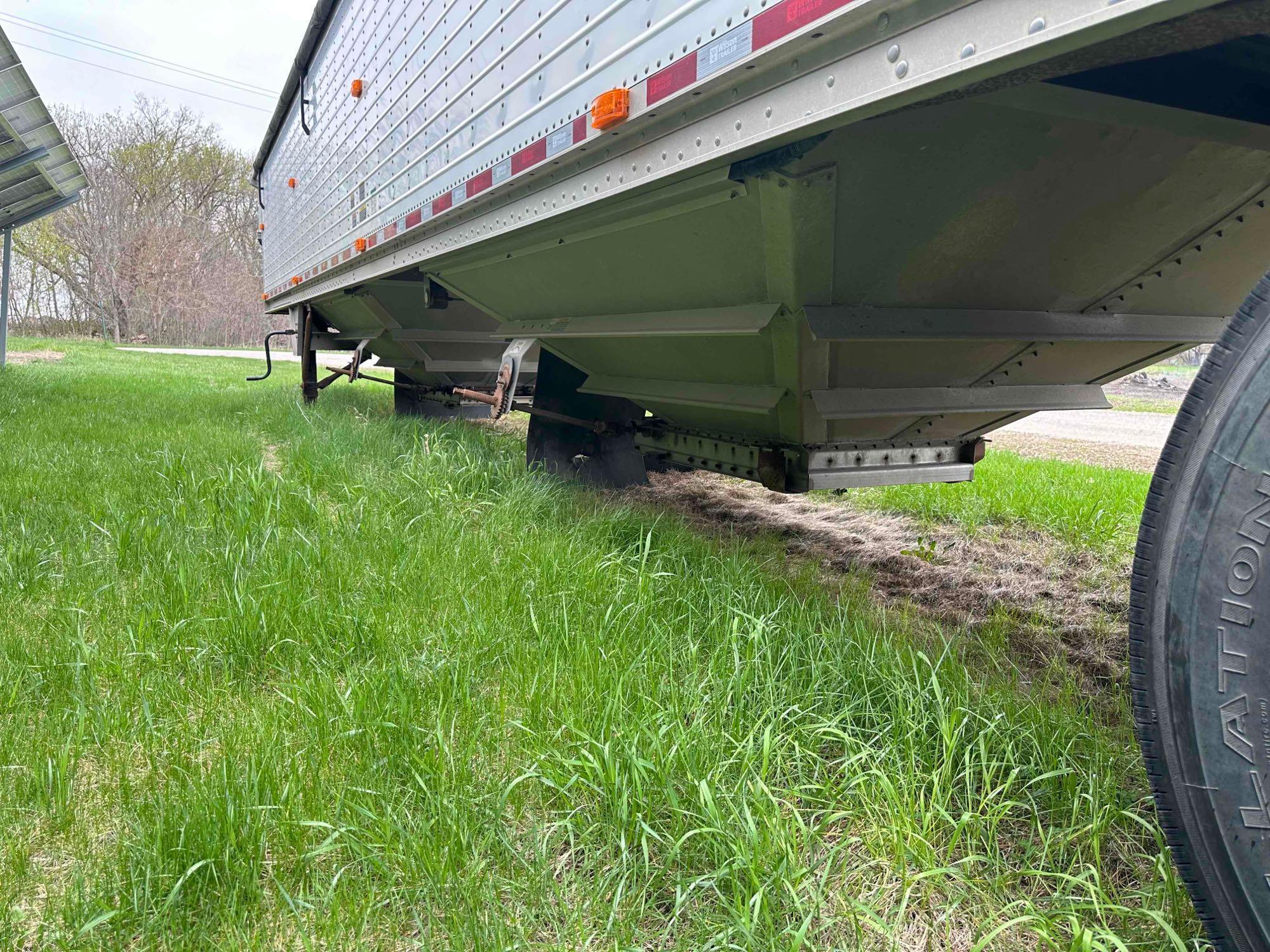 2010 Wilson Pacesetter 43' Grain Trailer