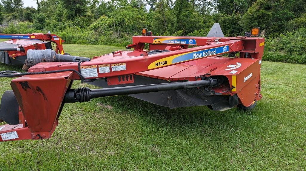 2015 New Holland H7330 Discbine