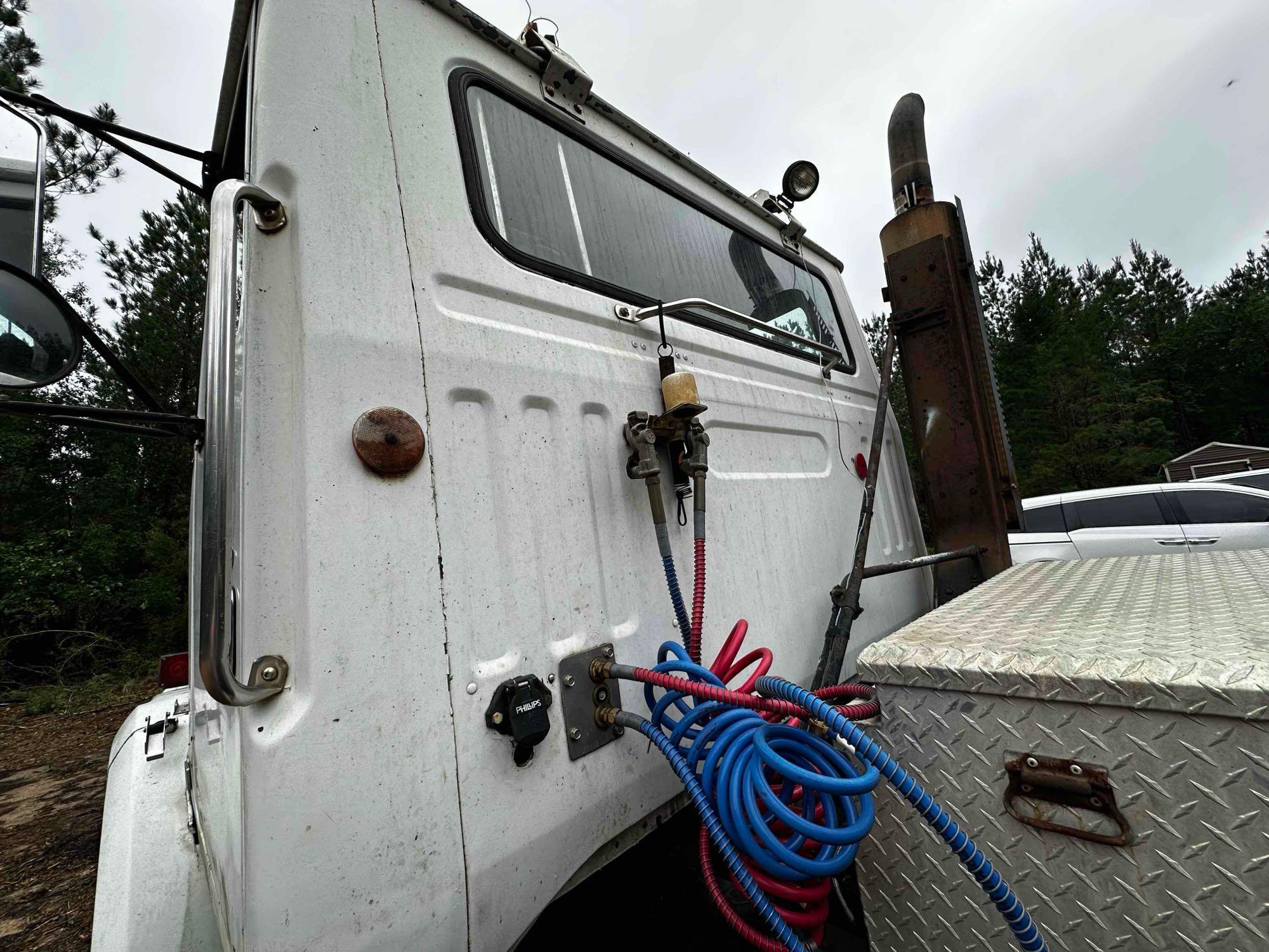 1988 Volvo GM Truck Tractor