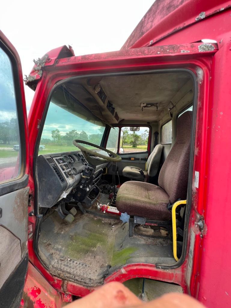 1996 Freightliner Chassis-Cab