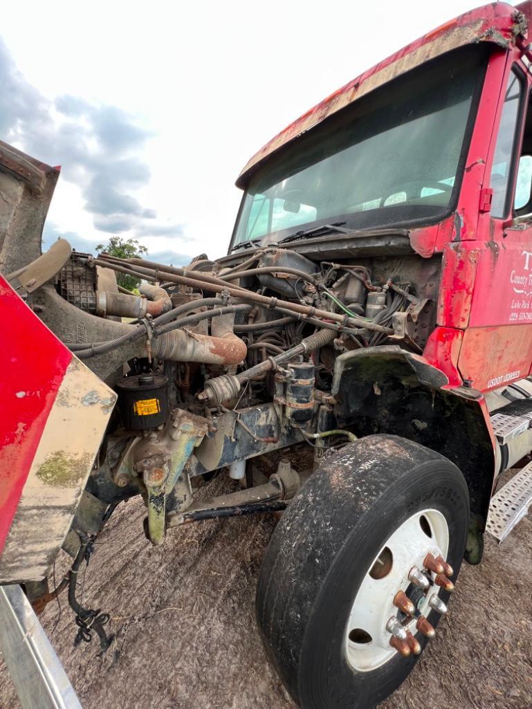 1996 Freightliner Chassis-Cab