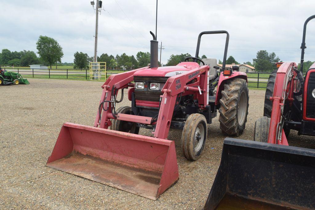 MAHINDRA 4500 2WD ROPS W/ LDR BUCKET