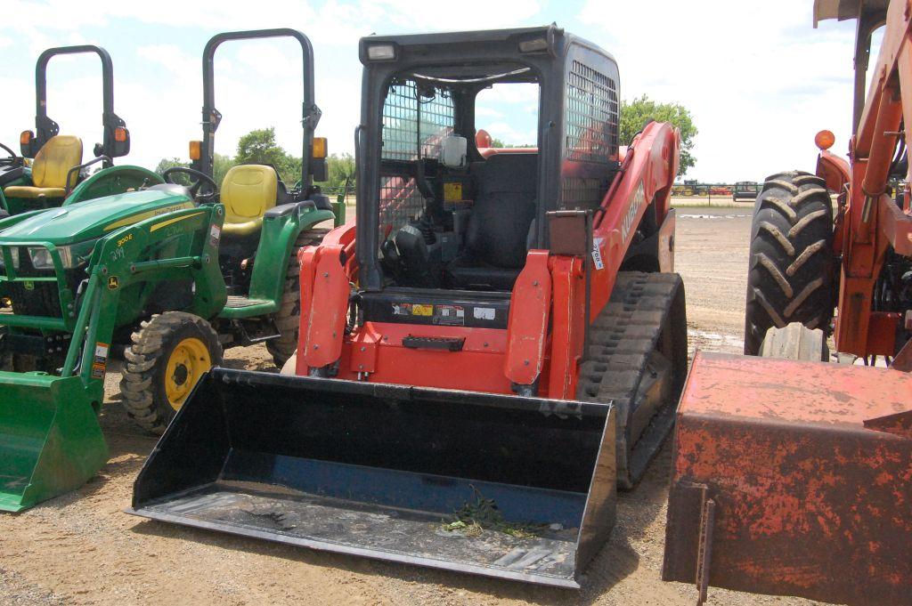 KUBOTA SVL 75-2 RUBBER TRACK SKID STEER