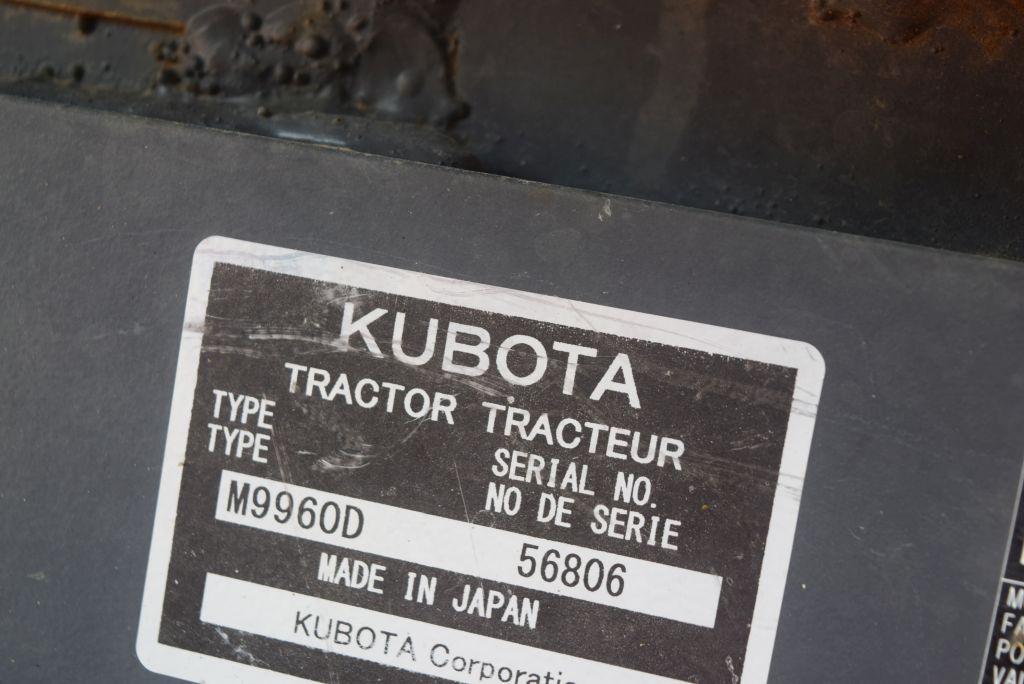 KUBOTA M9960 4WD C/A W/ LDR AND BUCKET