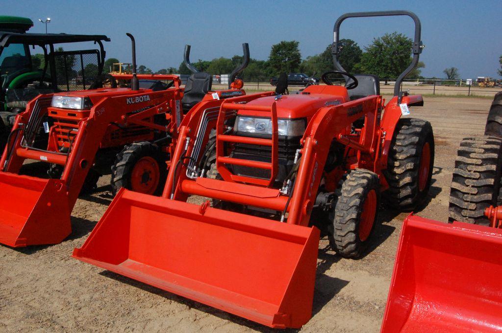 KUBOTA L3400 ROPS 4WD W/ LDR BUCKLET