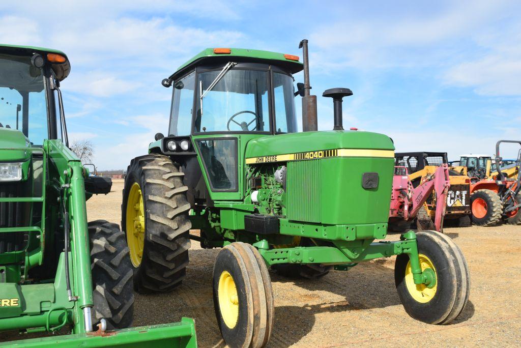 JD 4040 2WD C/A, 9 HRS (HRS NOT GUARANTEED)