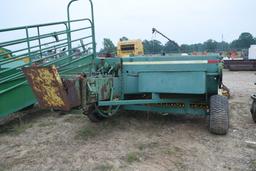 JD 327 SQUARE BALER