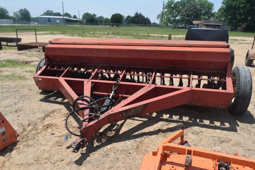 IH 5100 DRILL