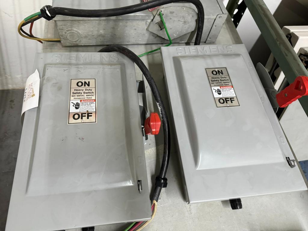 GE & SIEMENS BREAKER BOXES (YOUR BID X QTY = TOTAL $)