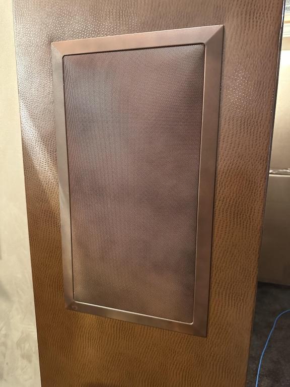 LOT CONSISTING OF (6) KLIPSCH THX WALL MOUNTED SPEAKERS (PAINTED BROWN)