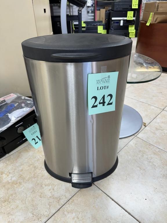 STAINLESS STEEL TRASHCAN