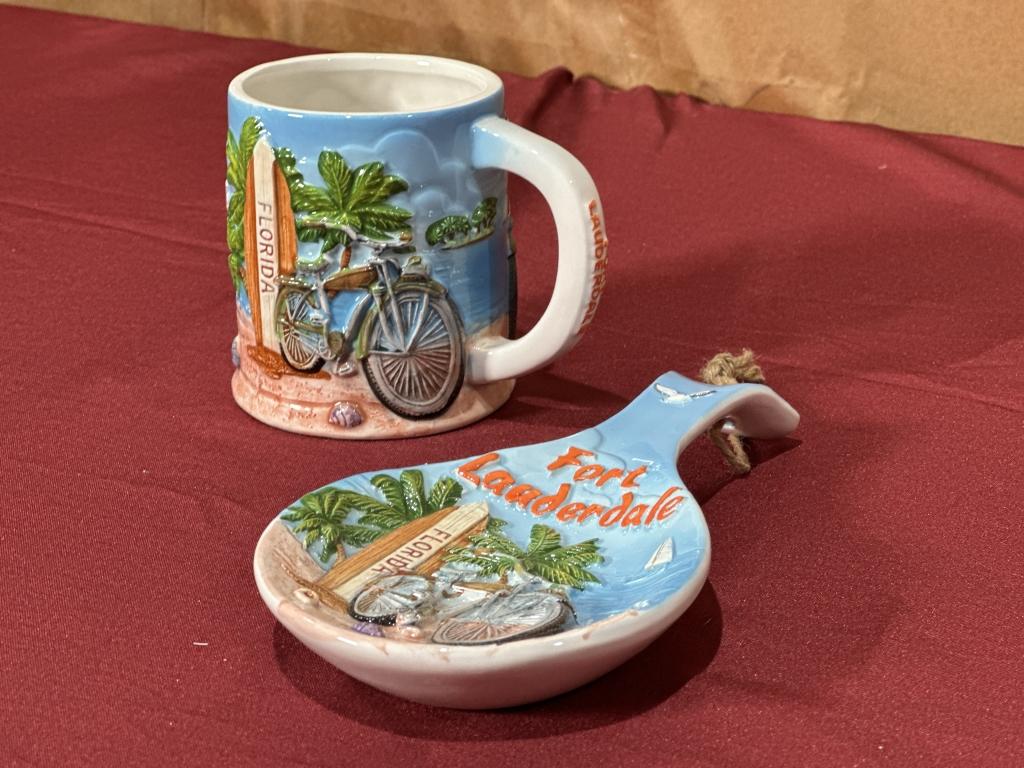 LOT CONSISTING OF ASSORTED BEACH-THEMED SOUVENIRS