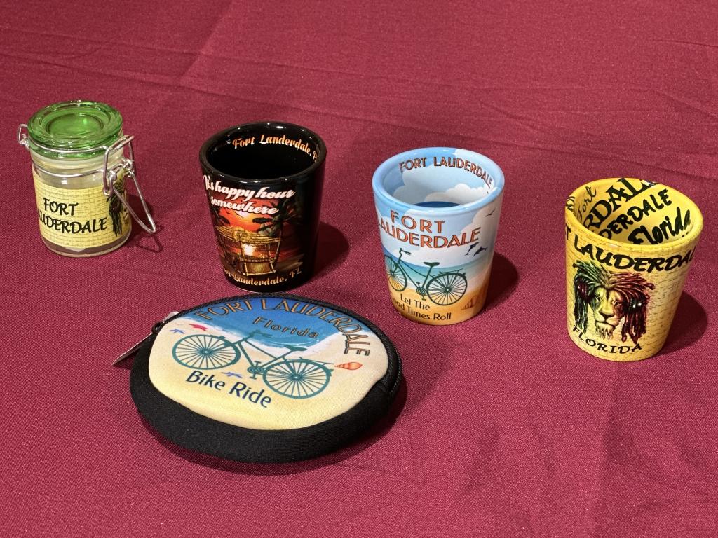 LOT CONSISTING OF ASSORTED BEACH-THEMED SOUVENIRS