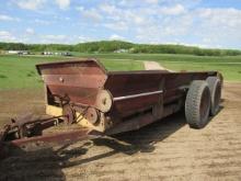 675 New Holland Manure Spreader (O)