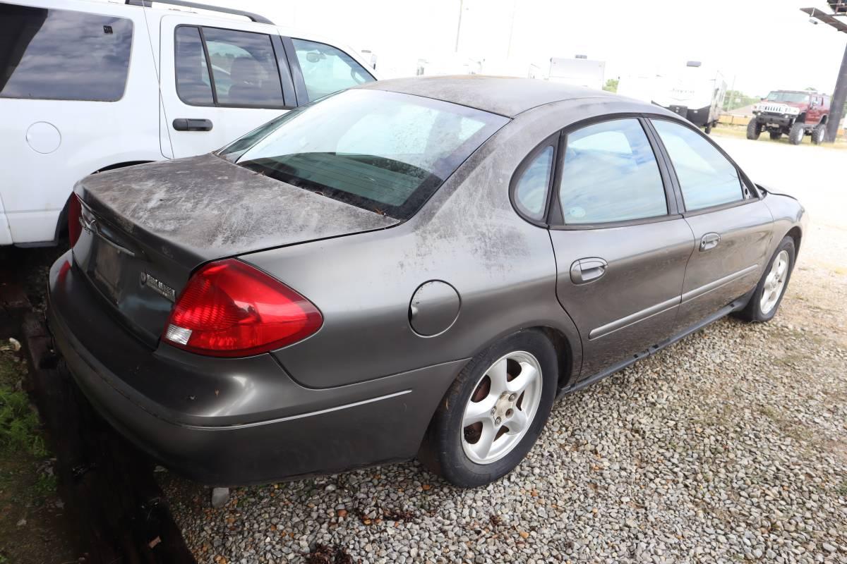 2002 Ford Taurus SE - *NOT Running*